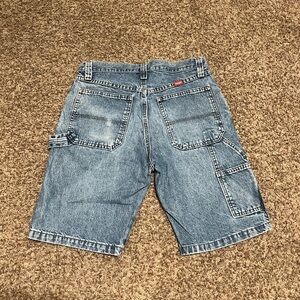 Wrangler blue jean baggy cargo shorts size 30
